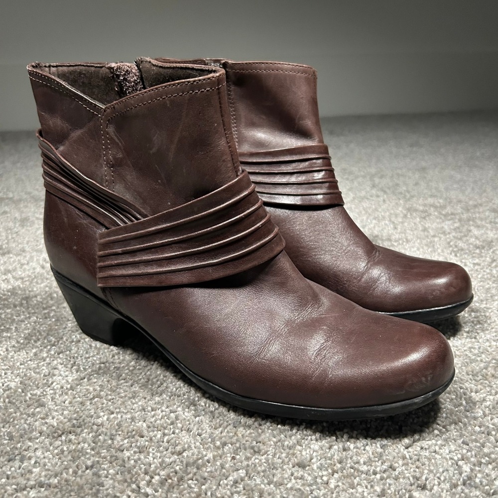 Clarks‎ Womens Brown Leather Pleated Ankle Boots Side Zip Low Block Heel